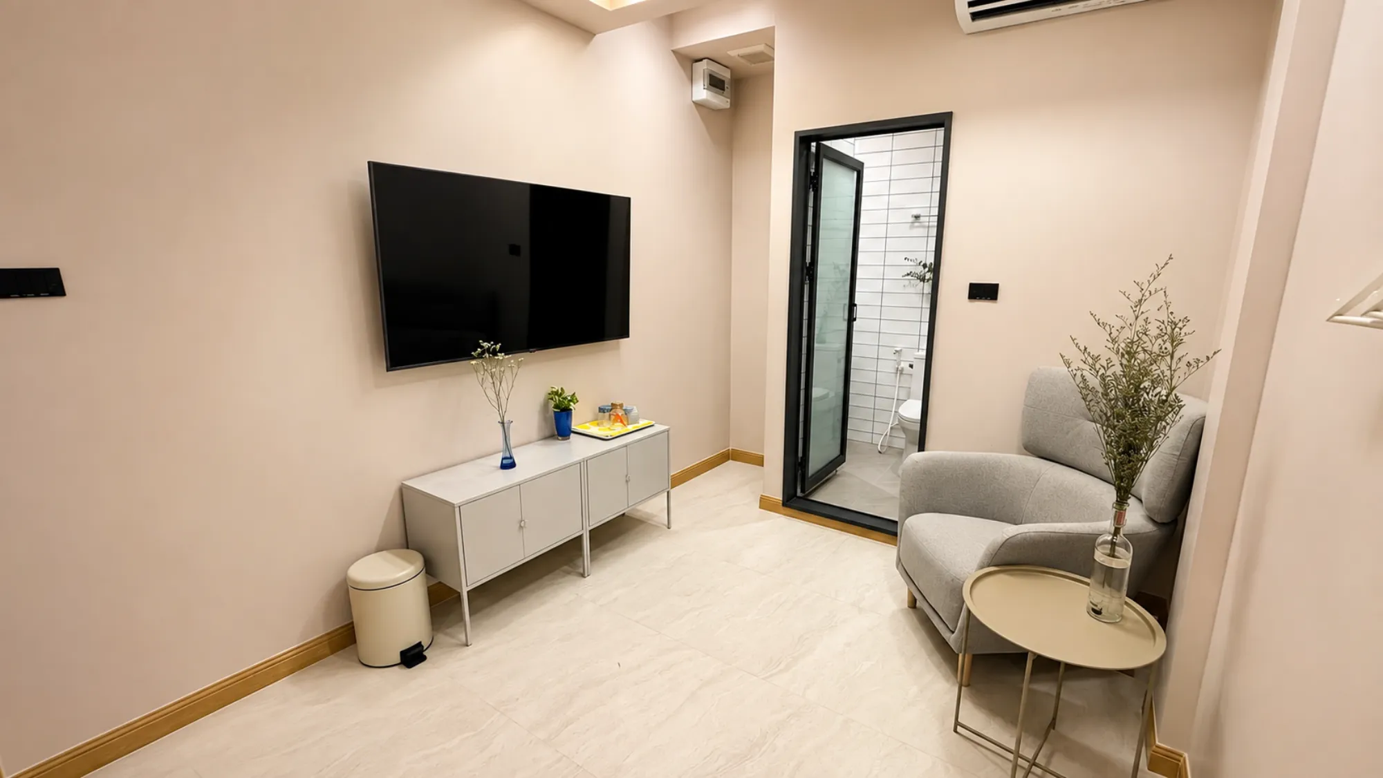 R1 Cozy Queen Room at CozyOnTop Ekkamai 42 — photo 2